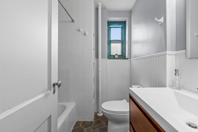 3441 78th St Apt 4G, New York City, NY 11372