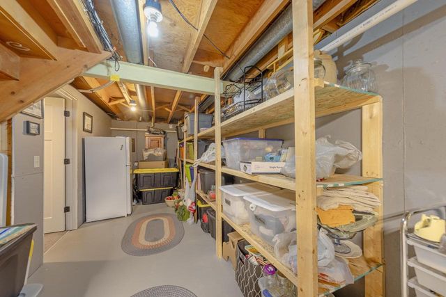 416 Colby Court, Janesville, WI 53546