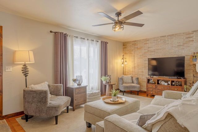 416 Colby Court, Janesville, WI 53546