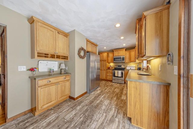 416 Colby Court, Janesville, WI 53546