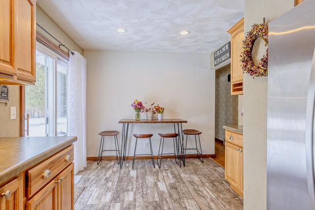 416 Colby Court, Janesville, WI 53546