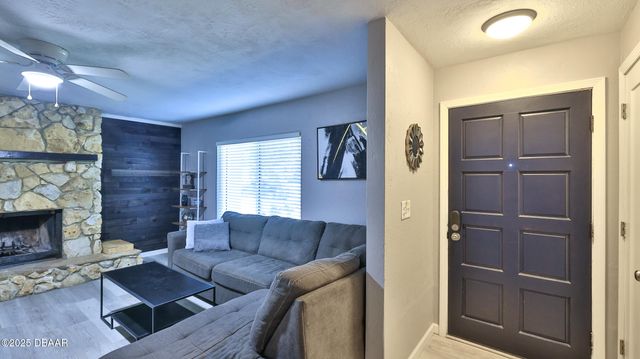 490 Woodstock Drive, Port Orange, FL 32127