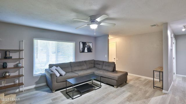 490 Woodstock Drive, Port Orange, FL 32127