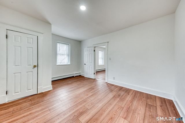 152 Oak Street 1N, New Britain, CT 06051