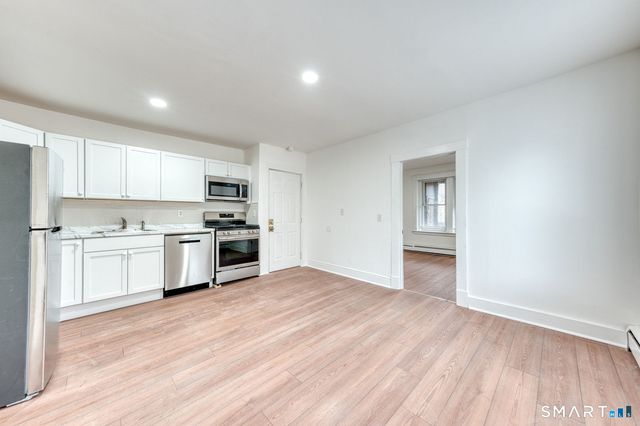 152 Oak Street 1N, New Britain, CT 06051