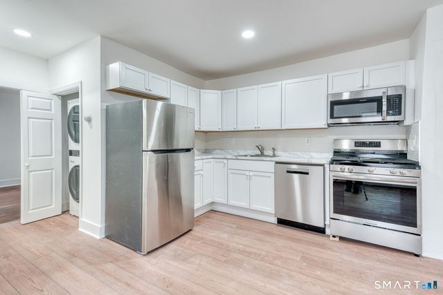 152 Oak Street 1N, New Britain, CT 06051