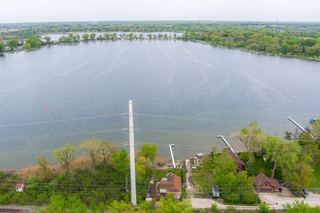 40492 N Lambert Drive, Antioch, IL 60002