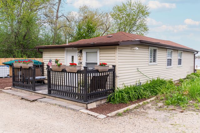 40492 N Lambert Drive, Antioch, IL 60002