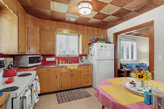 11169 Lakeshore Drive, Three Rivers, MI 49093