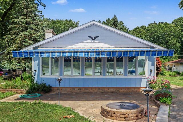 11169 Lakeshore Drive, Three Rivers, MI 49093