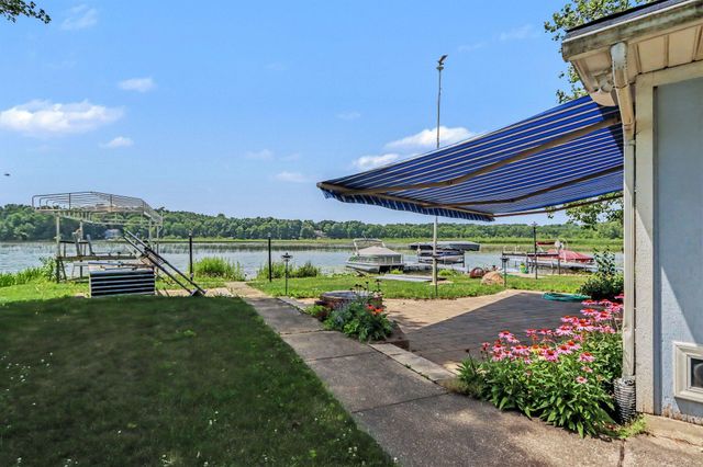11169 Lakeshore Drive, Three Rivers, MI 49093