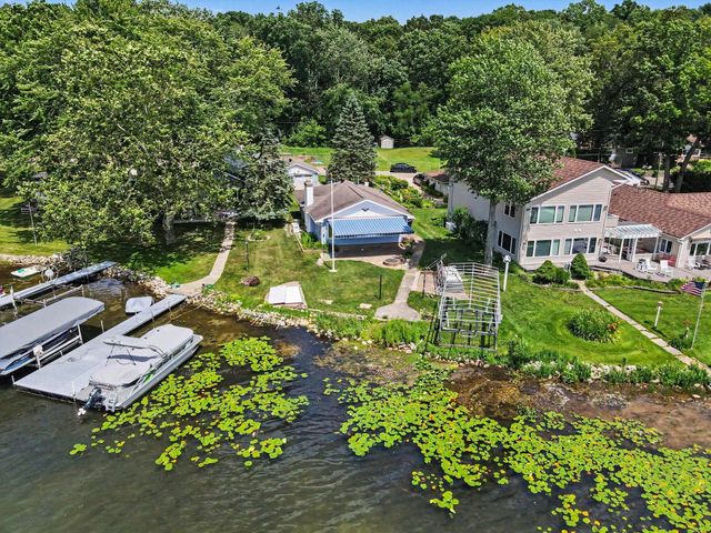 11169 Lakeshore Drive, Three Rivers, MI 49093