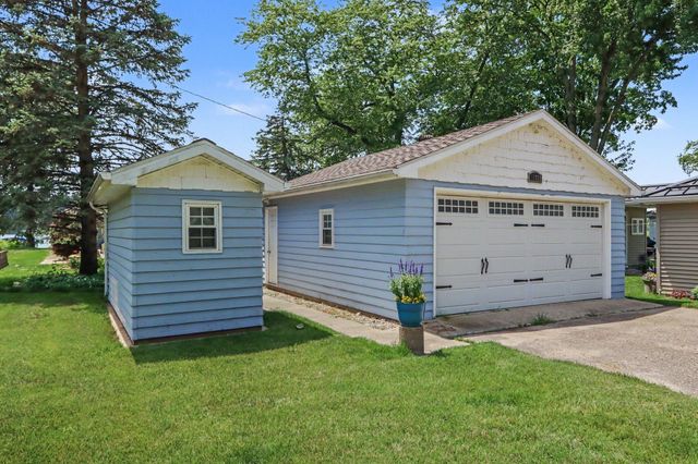 11169 Lakeshore Drive, Three Rivers, MI 49093