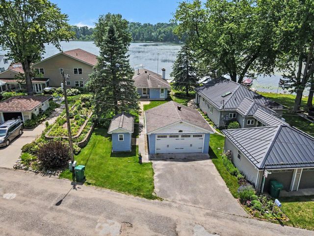11169 Lakeshore Drive, Three Rivers, MI 49093