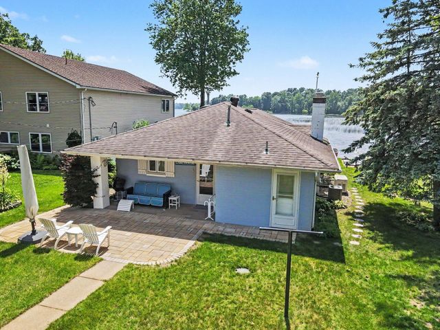 11169 Lakeshore Drive, Three Rivers, MI 49093