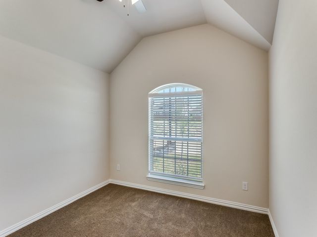 529 Brozgold Avenue, Midlothian, TX 76065