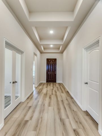 529 Brozgold Avenue, Midlothian, TX 76065