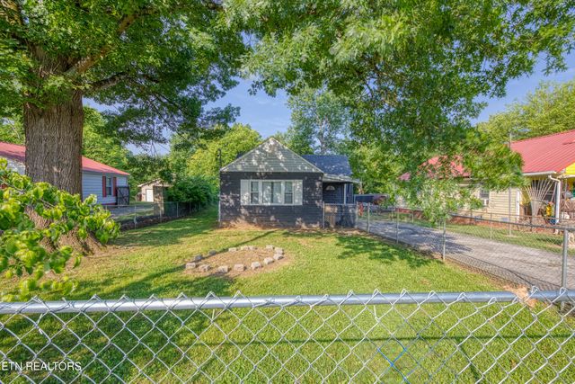 4621 Freund St, Knoxville, TN 37920