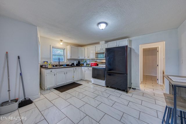 4621 Freund St, Knoxville, TN 37920