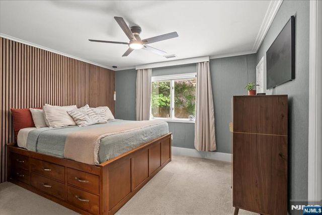 21 Carteret Street, West Milford, NJ 07480