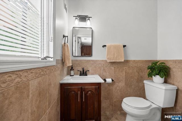 21 Carteret Street, West Milford, NJ 07480