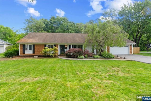 21 Carteret Street, West Milford, NJ 07480