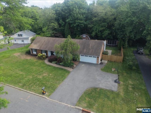21 Carteret Street, West Milford, NJ 07480