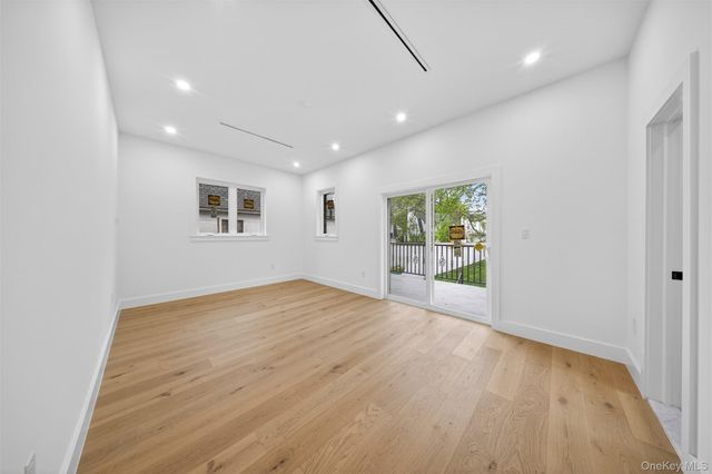 8366 Charlecote Ridge, Jamaica, NY 11432