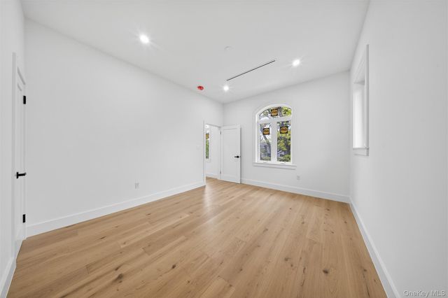 8366 Charlecote Ridge, Jamaica, NY 11432