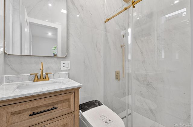 8366 Charlecote Ridge, Jamaica, NY 11432