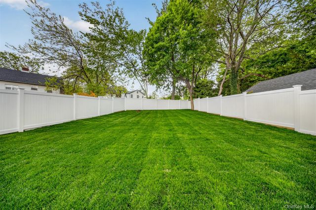 8366 Charlecote Ridge, Jamaica, NY 11432
