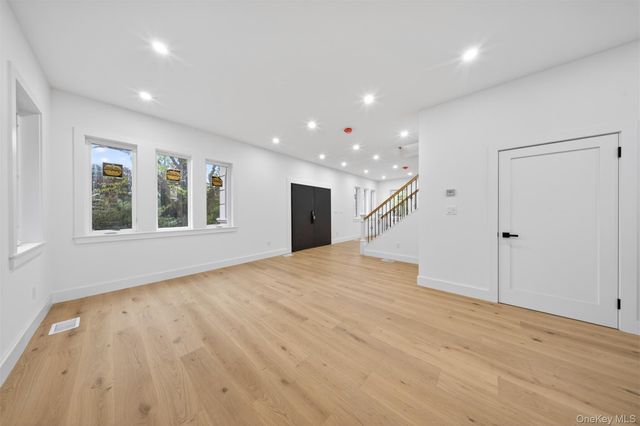 8366 Charlecote Ridge, Jamaica, NY 11432