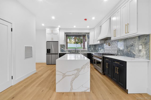 8366 Charlecote Ridge, Jamaica, NY 11432