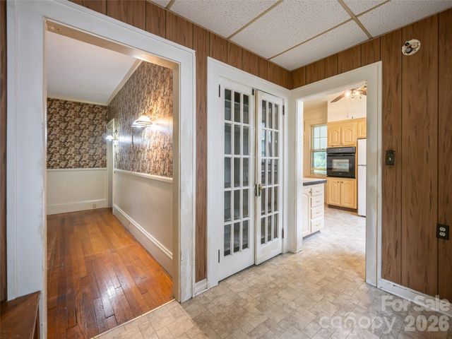 174 Pearson Drive, Asheville, NC 28801