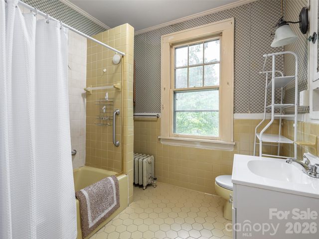 174 Pearson Drive, Asheville, NC 28801