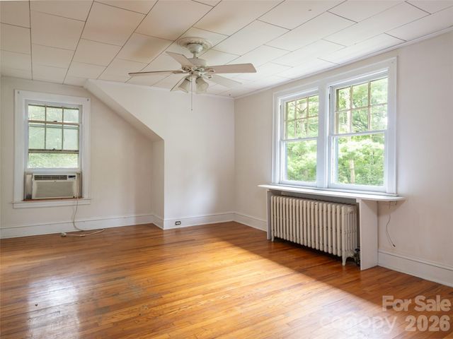 174 Pearson Drive, Asheville, NC 28801