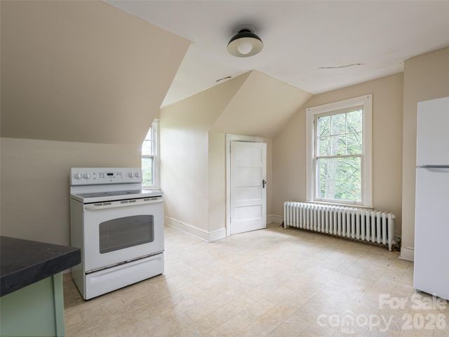 174 Pearson Drive, Asheville, NC 28801