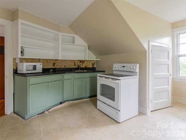 174 Pearson Drive, Asheville, NC 28801