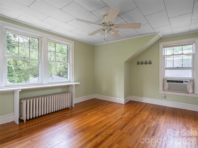 174 Pearson Drive, Asheville, NC 28801