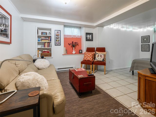 174 Pearson Drive, Asheville, NC 28801