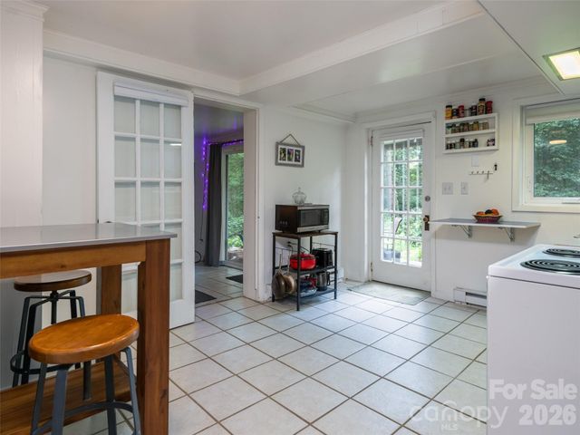 174 Pearson Drive, Asheville, NC 28801