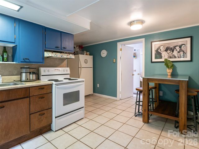 174 Pearson Drive, Asheville, NC 28801