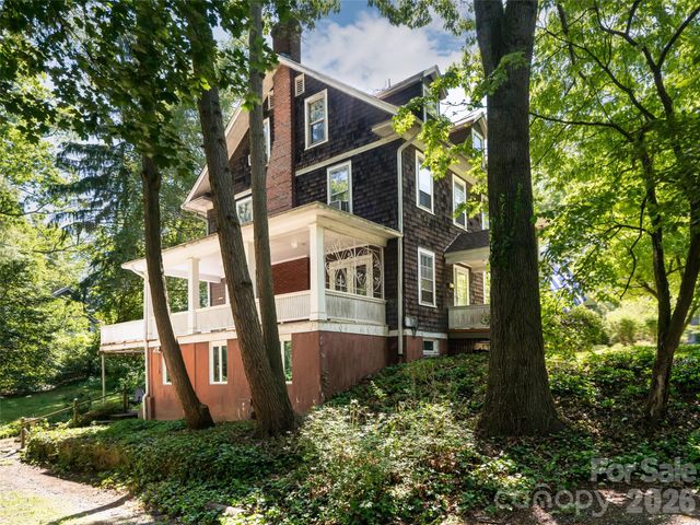 174 Pearson Drive, Asheville, NC 28801