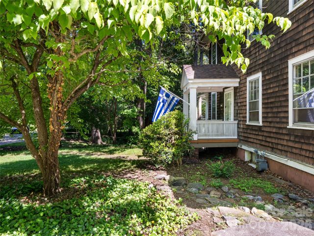 174 Pearson Drive, Asheville, NC 28801