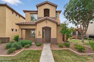 813 W VILLAGE Parkway, Litchfield Park, AZ 85340