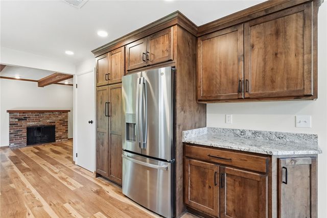 217 Thornberry Dr, Churchill Boro, PA 15235