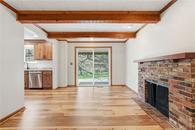 217 Thornberry Dr, Churchill Boro, PA 15235