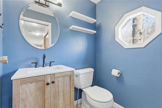 217 Thornberry Dr, Churchill Boro, PA 15235