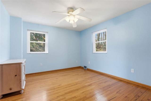 217 Thornberry Dr, Churchill Boro, PA 15235