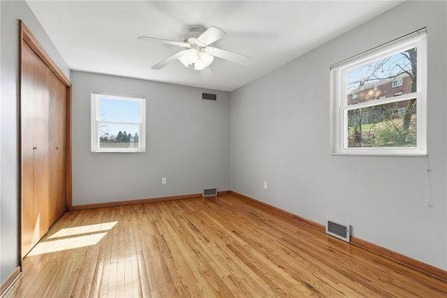 217 Thornberry Dr, Churchill Boro, PA 15235